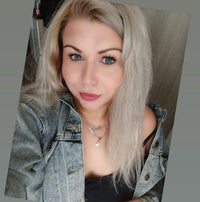 Zoe L.